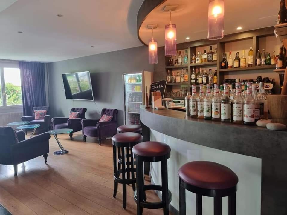 Cozy Hotel Logis Morlaix Plouigneau エクステリア 写真